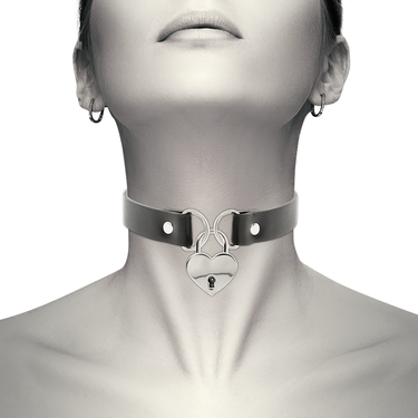 Collana fetish in pelle vegana con cuore e chiave, regolabile